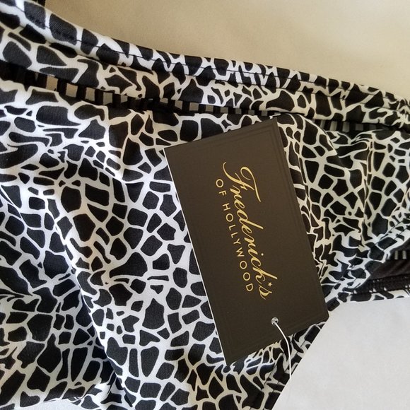 🩱Frederick's of Hollywood One Piece Bathing Suit - NWT🩱 - Picture 7 of 9